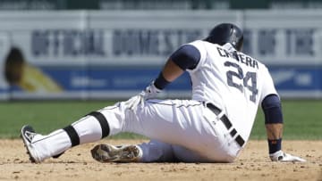 Tigers' Miguel Cabrera leaves game with hamstring injury