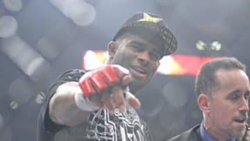 Overeem looks part, but resume pales compared to reputation