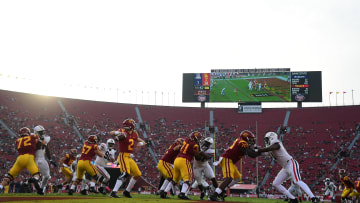 USC Football Bounces Back in Dominant Fashion Against Arizona