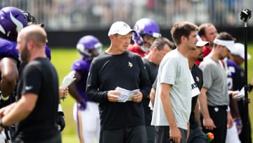 Rick Dennison to stay on with Vikings after COVID vaccine controversy