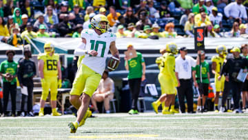 Oregon Partners With Fanatics & Topps to Produce Collegiate Sports Cards