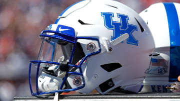 4-Star Linebacker Elijah Groves Commits to Kentucky