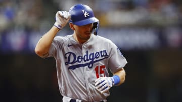 Dodgers: Dave Roberts Sings the Praises of Austin Barnes