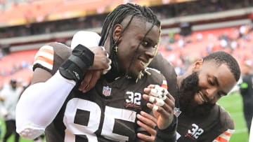 Browns David Njoku, Status Unknown, Arrives in Mask