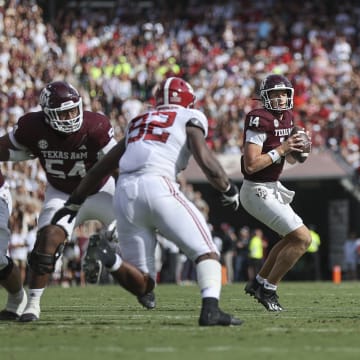 Johnson to Johnson: How Two Plays Helped Texas A&M Aggies Gain Halftime Lead Over Alabama Crimson Tide