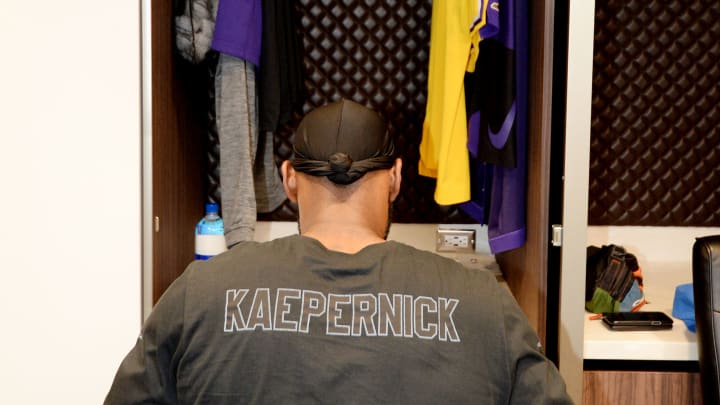 Look: LeBron James Rocks Colin Kaepernick Nike T-Shirt to Lakers Preseason Game