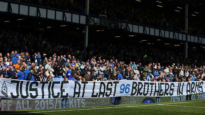 Everton fans pay tribute to Hillsborough victims