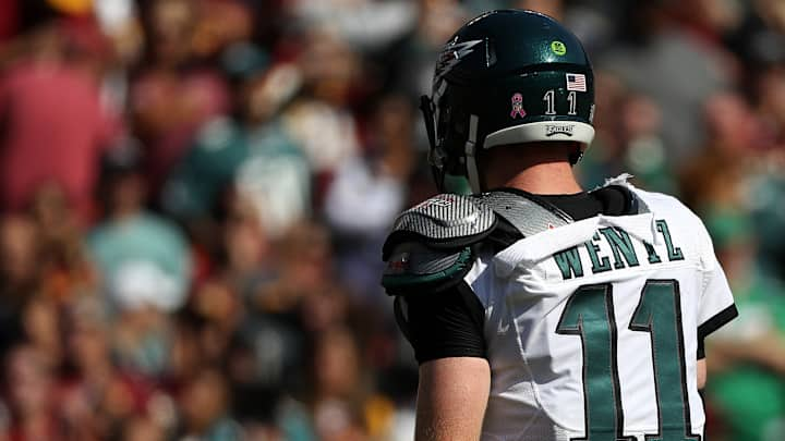 Something is wrong with Carson Wentz’s jersey