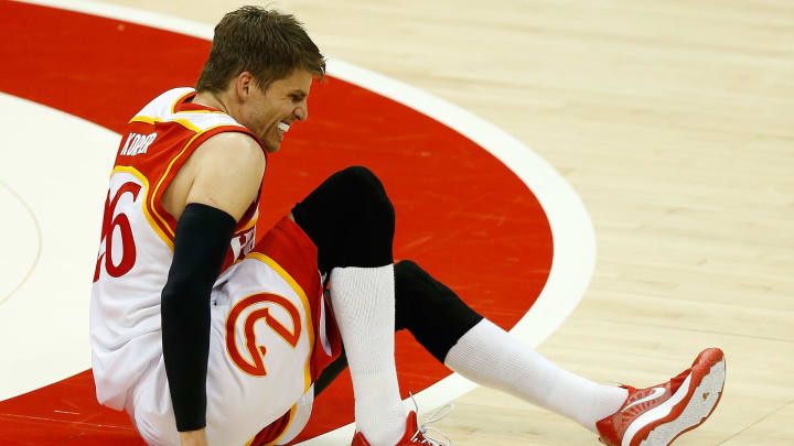 Hawks' Kyle Korver out for playoffs with severe ankle sprain