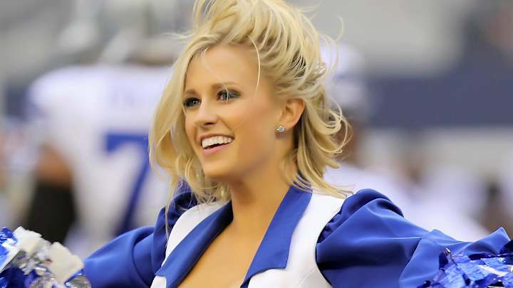 Cheerleader of the Week: Holly