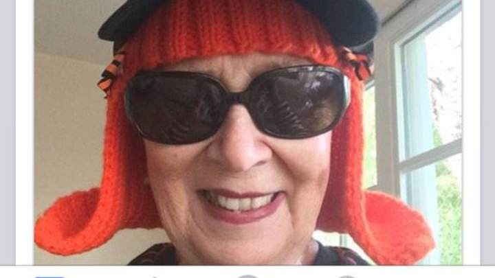 Giants fan battling cancer knits herself orange hair