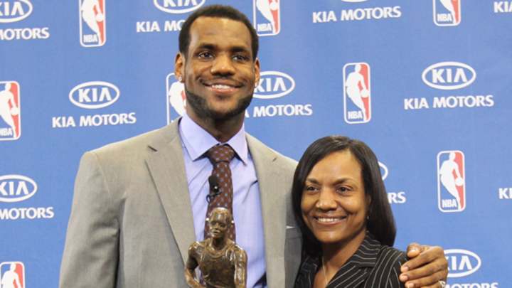 Heat's LeBron James thanks absent father for inspiration