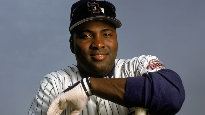 Tony Gwynn, through the shortstop hole ...