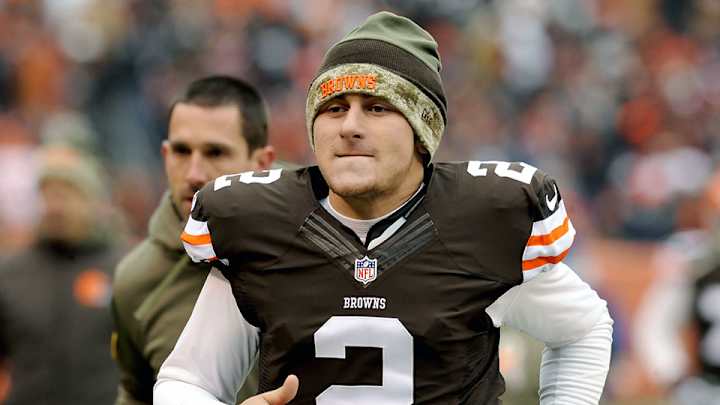 Johnny Manziel's girlfriend wants the Browns to put him in the game