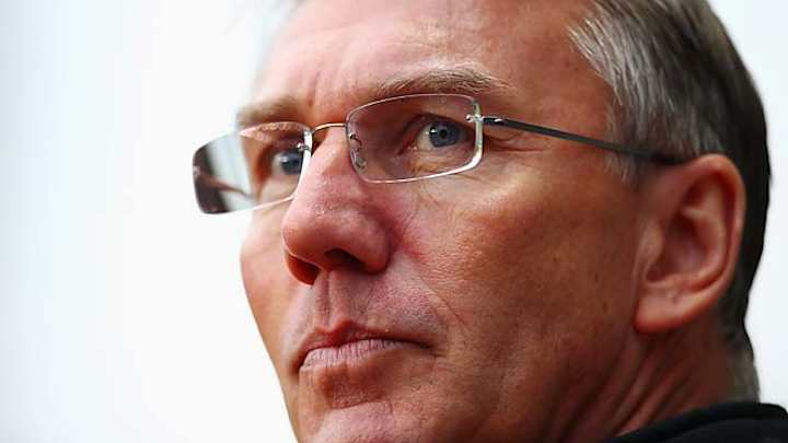 Reading hires Nigel Adkins as manager