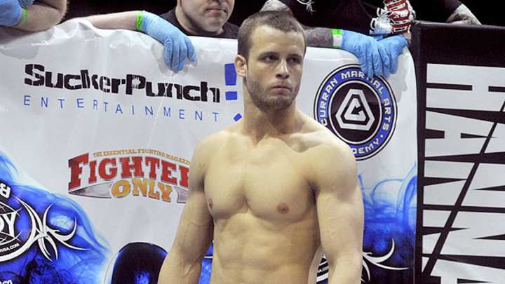 Pat Curran retains featherweight belt as Bellator MMA takes center stage