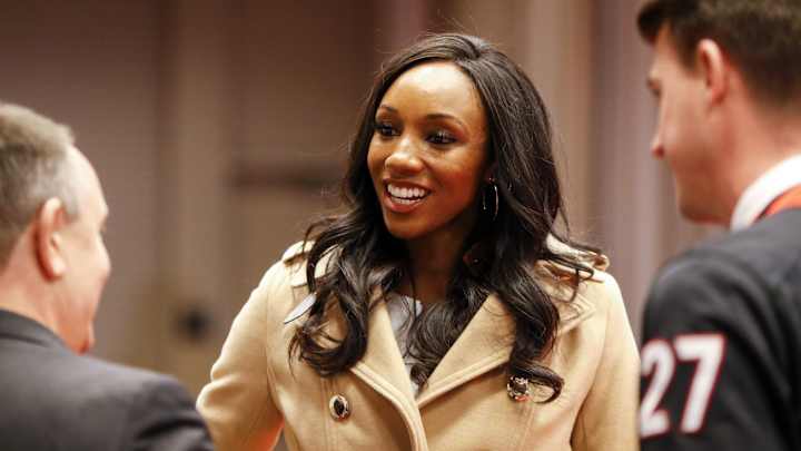 Chicago Radio Talker Fired After ‘Degrading and Humiliating’ Tweet About ESPN’s Maria Taylor