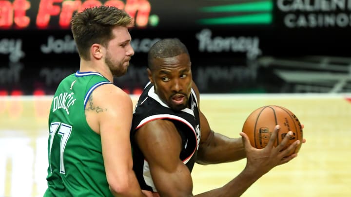 Mavericks Set Shot Clock Era Record With 50-Point Halftime Lead Over Clippers