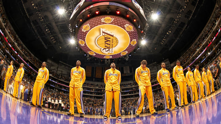 Fans Gather Outside Staples Center to Honor Kobe Bryant