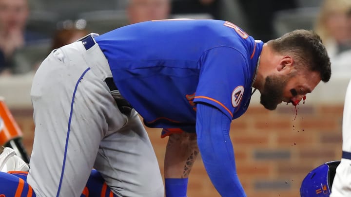 Mets OF Kevin Pillar Hit in Face by Errant Pitch, Exits Game