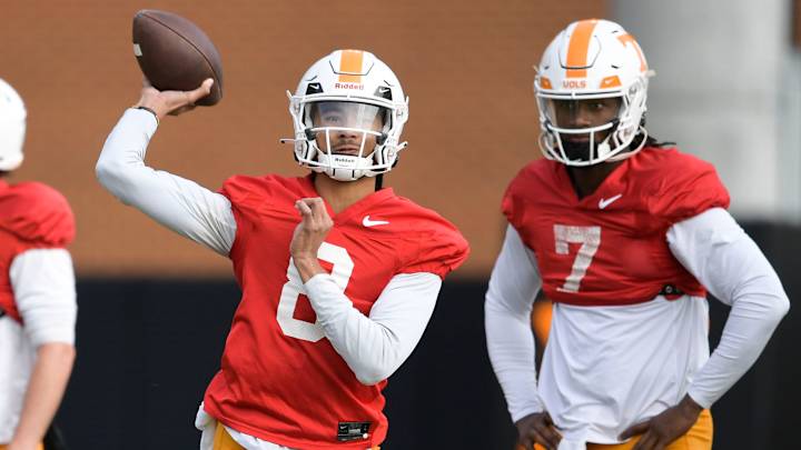 Evaluating Tennessee's Looming Quarterback Battle