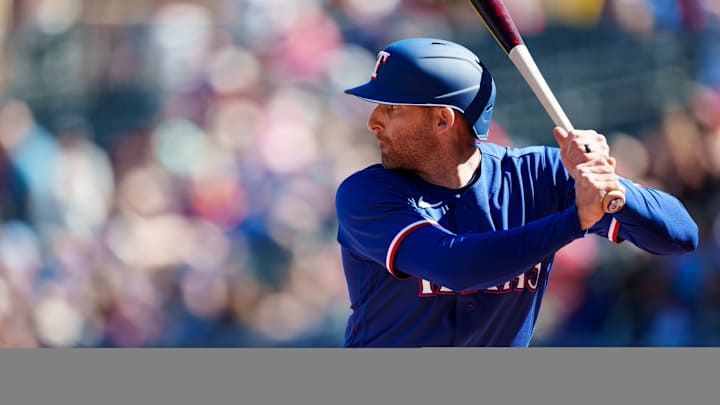 Former Texas Rangers Infielder Signs With San Diego Padres