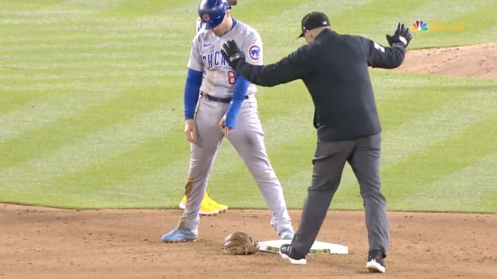 Cubs’ Ian Happ Had the Strangest Stolen Base of the MLB Season After Basically Stealing the Fielder’s Glove