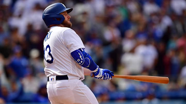 BREAKING: Los Angeles Dodgers Star Max Muncy Leaves Game with Injury