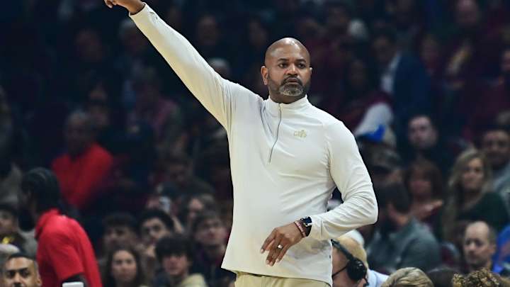 J.B. Bickerstaff, Cavaliers Set Specific Timing Goal For Suddenly Speedy Offense To Increase Efficiency