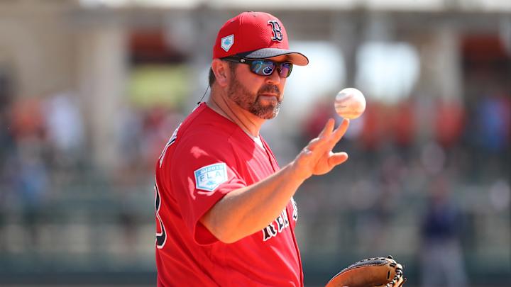 Report: SF Giants to interview Red Sox legend, coach Jason Varitek for manager