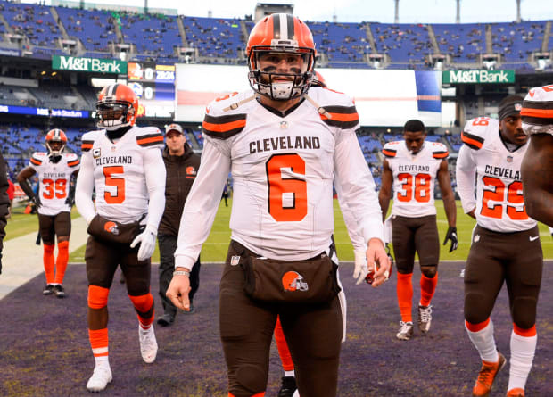 Cleveland Browns quarterback Baker Mayfield (6) against the San Francisco  49ers during the first half of an NFL football game in Santa Clara, Calif.,  Monday, Oct. 7, 2019. (AP Photo/Ben Margot Stock