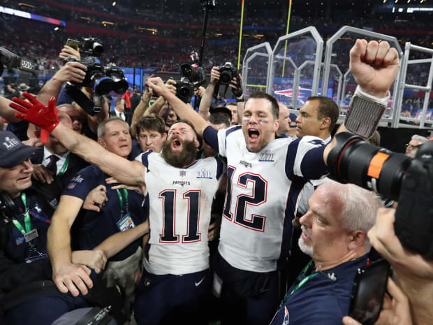 Patriots fans are gushing over 90s royal blue jerseys for sale in team's  pro shop - Sports Illustrated New England Patriots News, Analysis and More