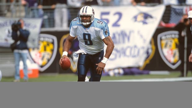 Steve McNair jersey retirement: Titans to honor slain quarterback