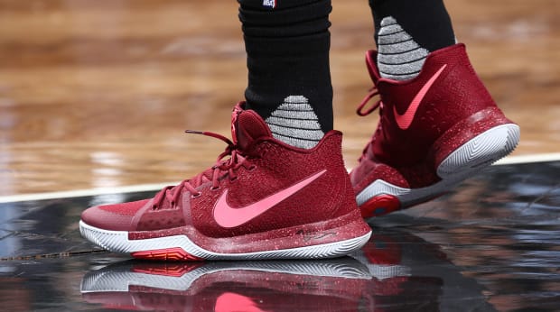 kyrie irving shoes list