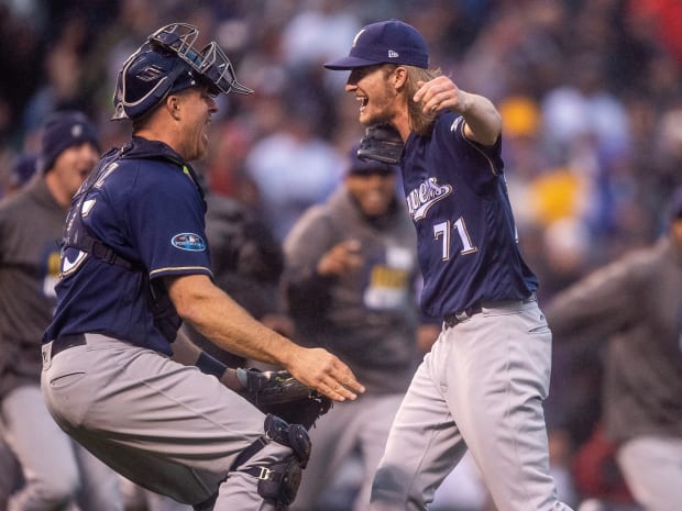 Astros closer Ryan Pressly ended the game with unfair curveball