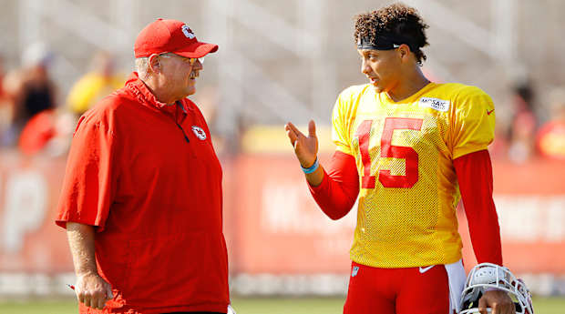 Chiefs Training Camp: Andy Reid raves about Justin Watson - Arrowhead Pride