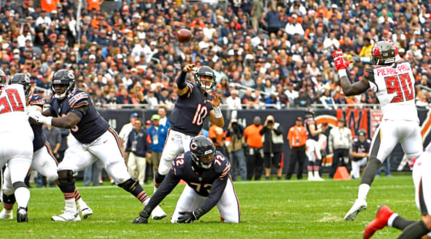 Jameis Winston replaces Ryan Fitzpatrick as Bears pound Buccaneers, 48-10