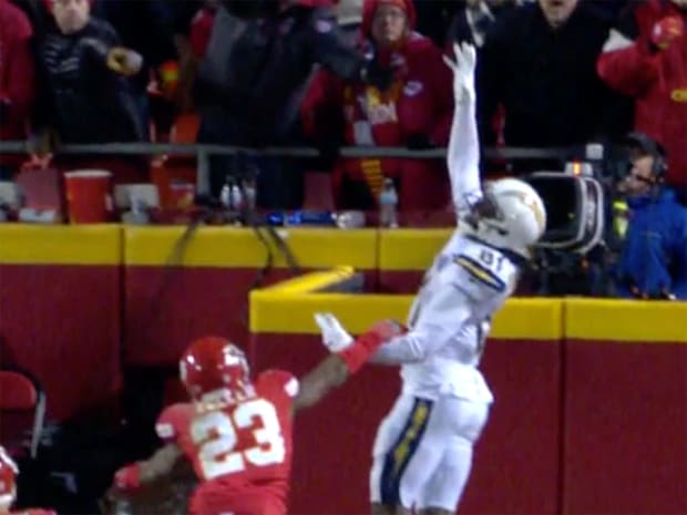 Look: Officials Overturn Controversial Interception In Chiefs-Chargers -  The Spun: What's Trending In The Sports World Today