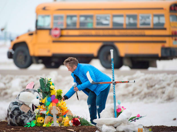 Trudeau attends vigil for ice hockey players who died in Canada bus crash, World News