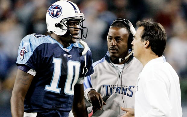 In Losing a Mentor in McNair, Vince Young Becomes One - The New