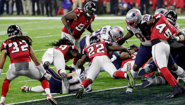 Tom Brady Gets Bucs Offense Going, Defense Struggles - Bloomberg