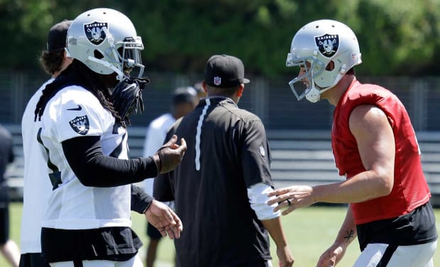 Marshawn Lynch crashes 'Inside Training Camp Live' set at Raiders' camp