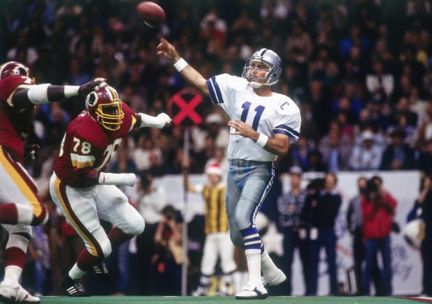 Dallas Cowboys - #TBT to Oct 1983: Roger Staubach became