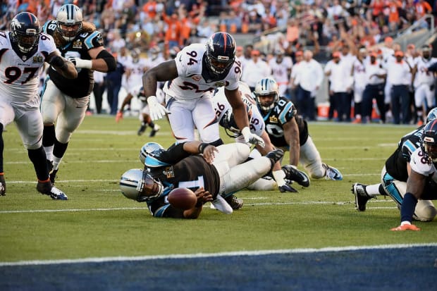 Super Bowl 50: Carolina Panthers, Denver Broncos battle for title - CBS News