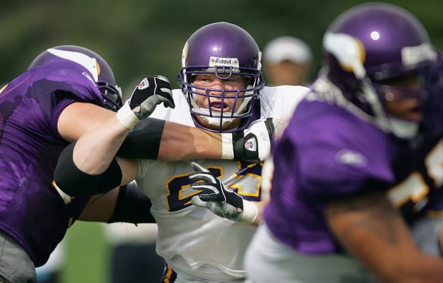 Remembering Brock Lesnar's Chiefs vs. Vikings 2004 training camp brawl