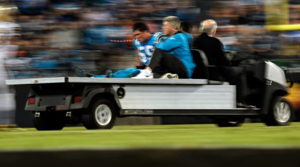 Bears LB Leonard Floyd leaves game on backboard after head/neck injury