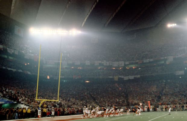 Pontiac Silverdome owners announce design competition to redevelop former Detroit  Lions stadium site 