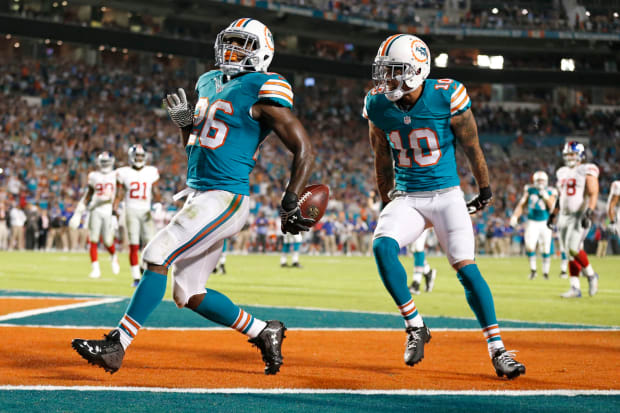 Dolphins to Wear White Throwback Uniforms in 2019 – SportsLogos