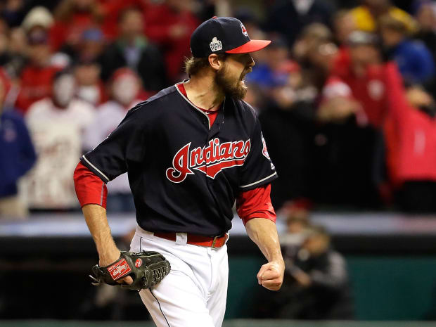 Chicago Cubs catcher David Ross (3) throws the ball back to the pitcher in  the first inning during Game 5 of the Major League Baseball World Series  against the Cleveland Indians on