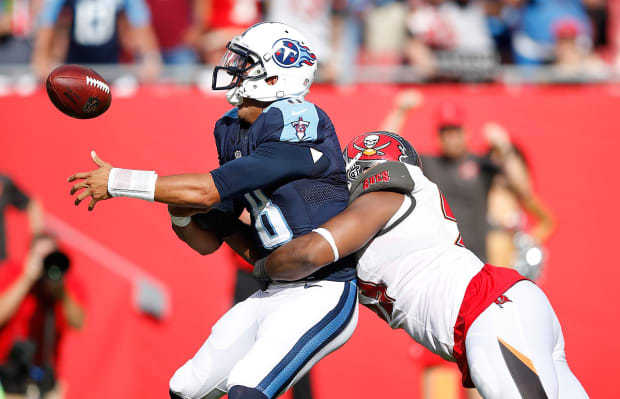 Marcus Mariota Throws 10-Yard TD Pass to Bishop Sankey, Titans vs.  Buccaneers